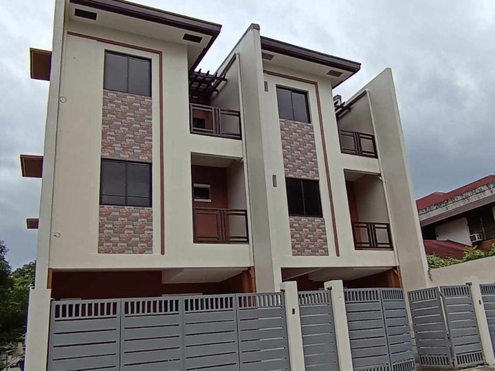 RFO 6-bedroom Townhouse For Sale in Fairview Quezon City / QC