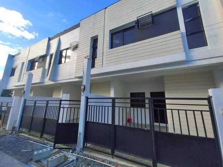 TOWNHOUSE READY FOR OCCUPANCY AND AYALA MALL MARIKINA HEIGHTS