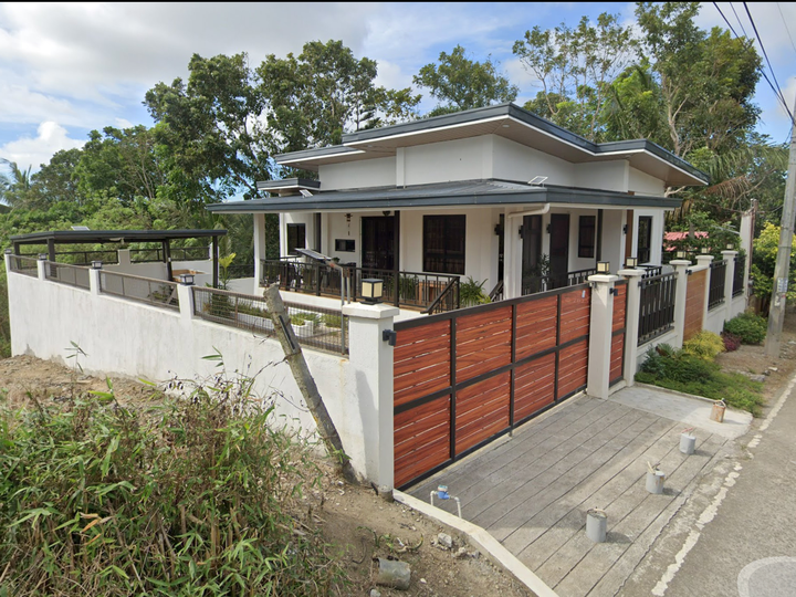 Vacation House & Lot for Sale in Amadeo, Cavite!