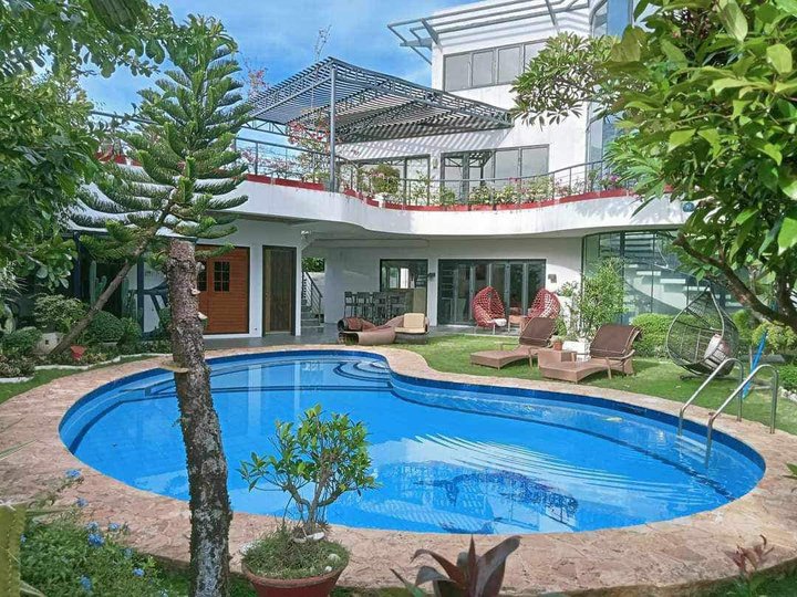 3-Storey Modern Villa House for RENT in Whitesand Lapu-Lapu City