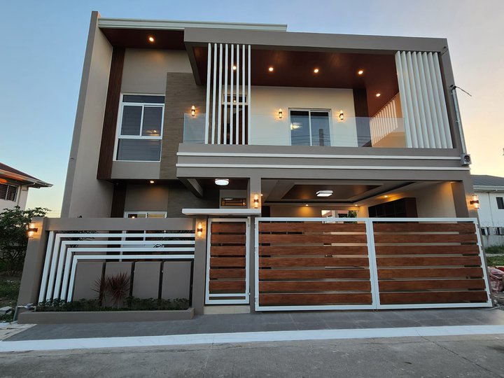 FOR SALE MODERN CONTEMPORARY BRAND NEW HOUSE WITH POOL IN PAMPANGA