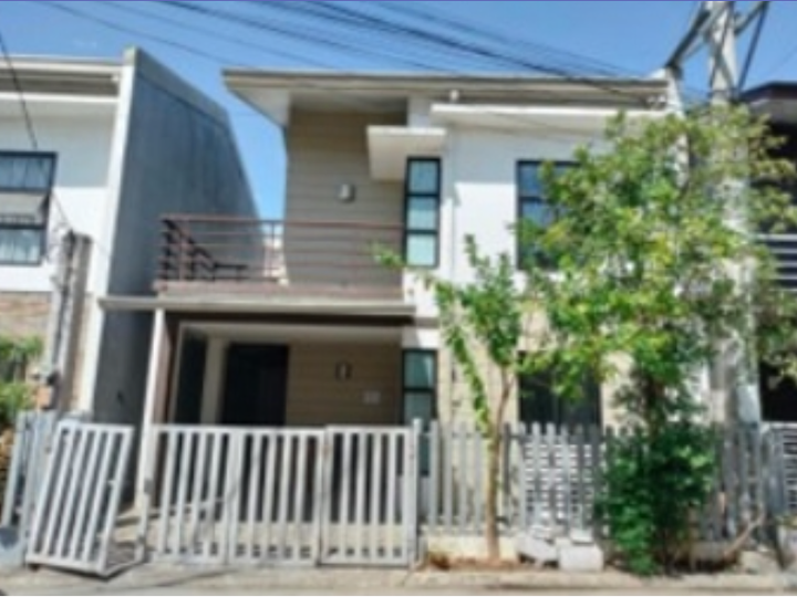 Foreclosed 3-bedroom Single Attached House For Sale in Taytay Rizal - MUZON MANSION