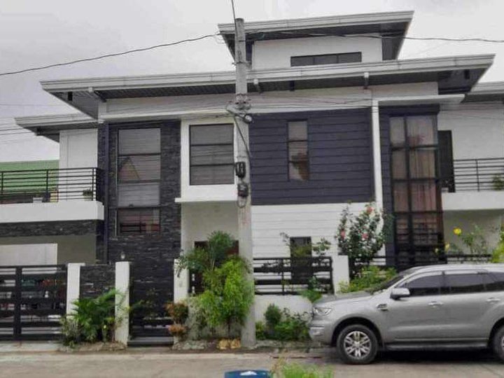 5-Bedroom House for Sale in Gran Seville Banlic Cabuyao Laguna