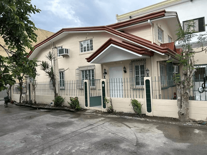 5 Bedroom House For Sale at ACM Woodstock Homes Phase 3 Imus Cavite