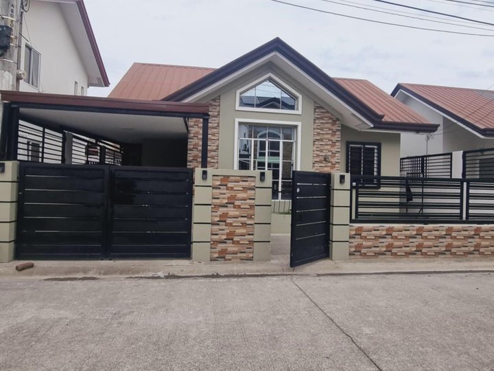 FOR SALE WELL-MAINTAINED BUNGALOW HOUSE IN ANGELES CITY NEAR MARQUEE MALL AND NLEX