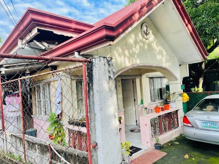 OLD HOUSE FOR SALE IN TANZANG LUMA 1, IMUS, CAVITE