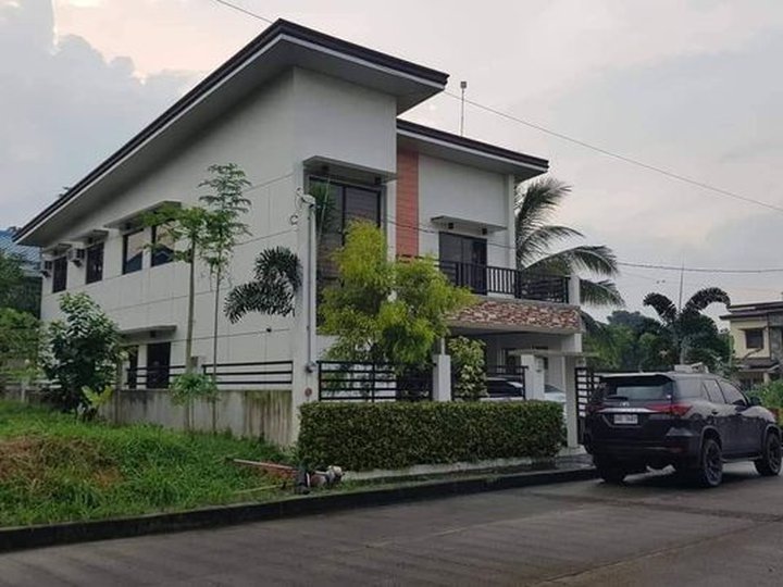 5BR House and Lot for Sale in Riviera Golf Estates, Cavite City