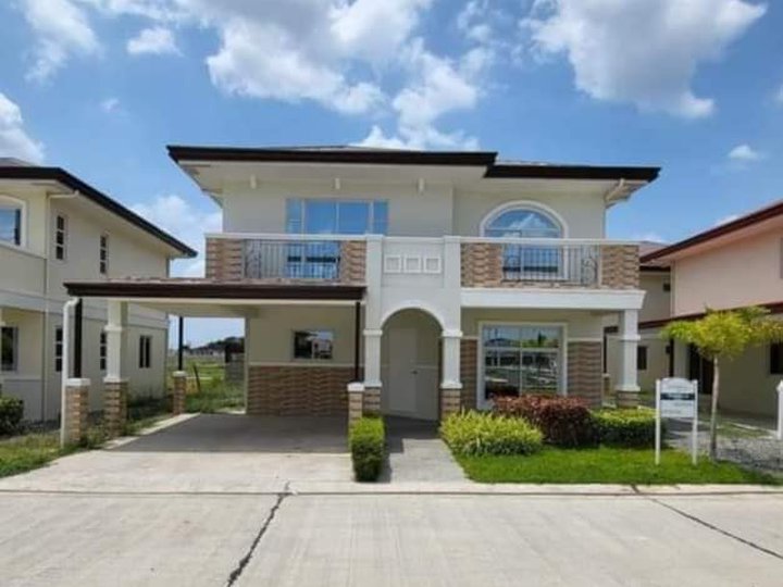 3-bedroom Single Detached House For Sale in  Angeles City Near Clark