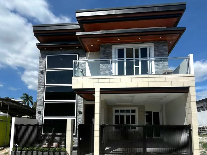 FOR SALE FURNISHED BRAND NEW MODERN HOUSE WITH POOL & JACUZZI NEAR CLARK