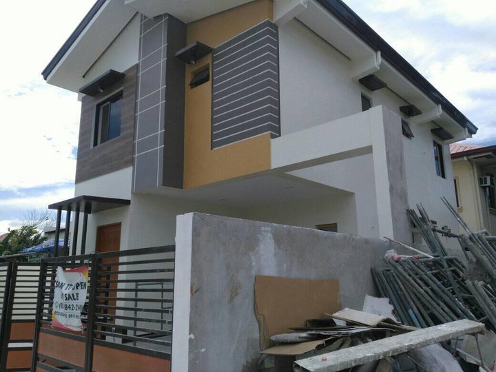 RFO House and Lot in Imus Cavite Ready to move-in