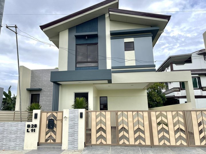 RFO 4-bedroom Single Detached House For Sale in Imus Cavite