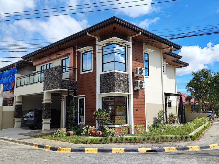 FURNISHED MODERN RUSTIC HOME IN ANGELES CITY NEAR ROCKWELL NEPO