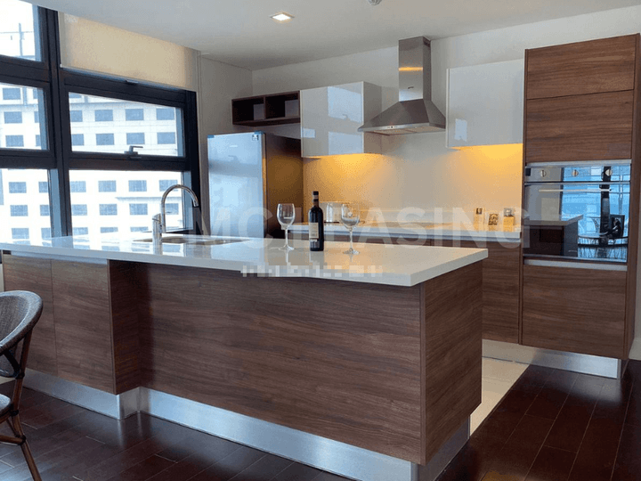 Fully Furnished 1-Bedroom Condo Unit For Rent in Garden Tower, Makati