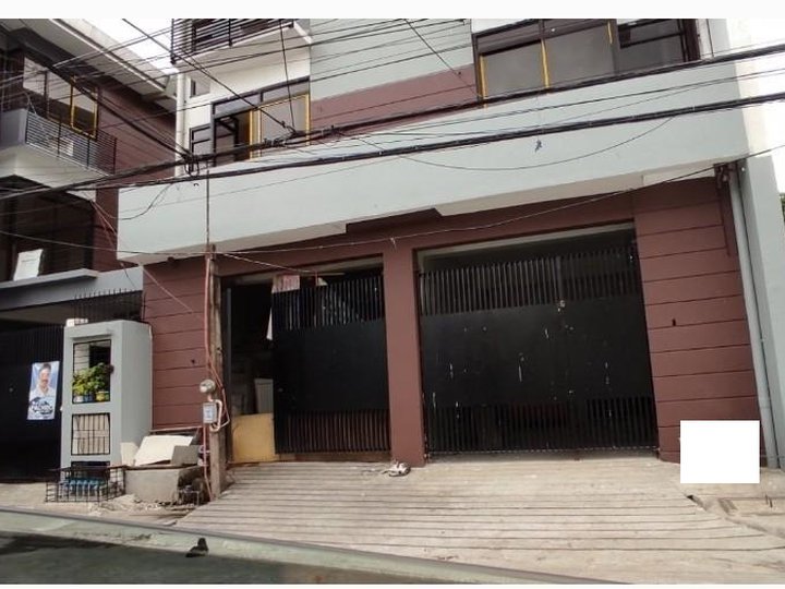 For Sale Three Bedroom Townhouse @ Camarilla Townhomes Cubao