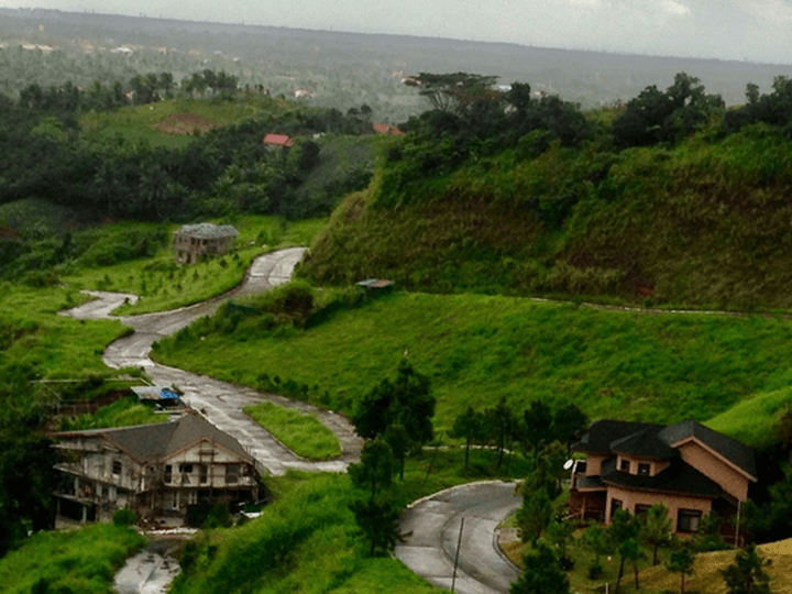 303 sqm Lot for Sale in Crosswinds, Tagaytay City
