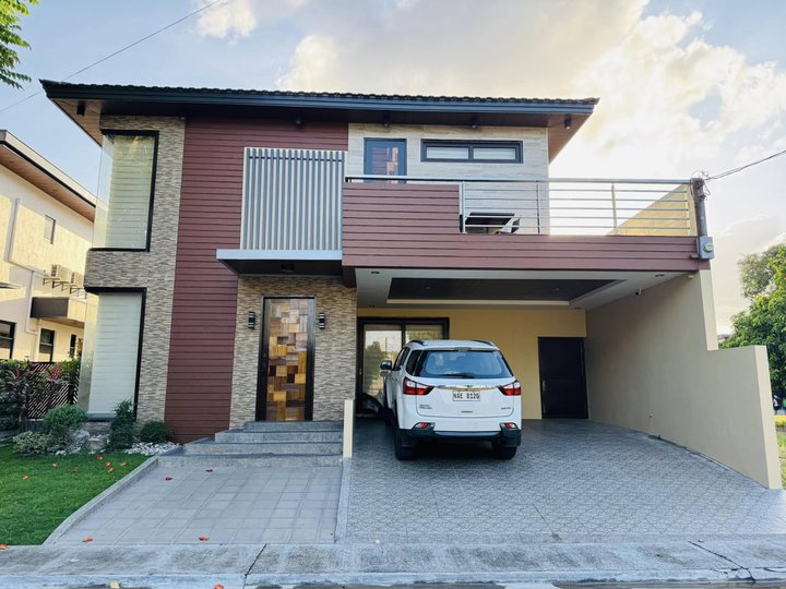 FOR SALE ELEGANT FULLY FURNISHED 4 BEDROOM HOUSE IN ANGELES CITY NEAR MARQUEE MALL