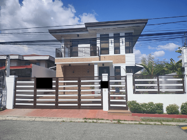 House for Sale in Greenheights Subd Paranaque City