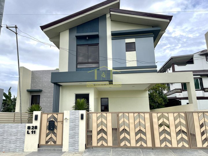 READY TO MOVE-IN HOUSE AND LOT IN GRAND PARKPLACE IMUS CAVITE