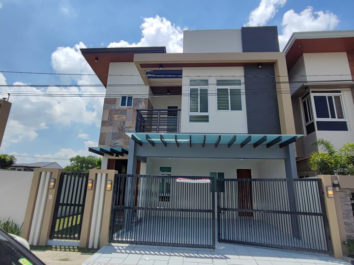 BRAND NEW MODERN TROPICAL HOUSE IN ANGELES CITY NEAR MARQUEE MALL