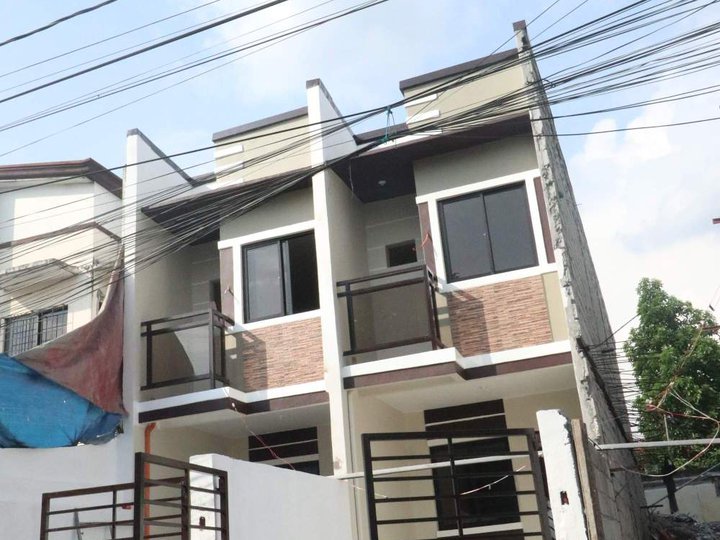 Pre-Selling Two-Storey Townhouse Units in North Fairview QC PH2679