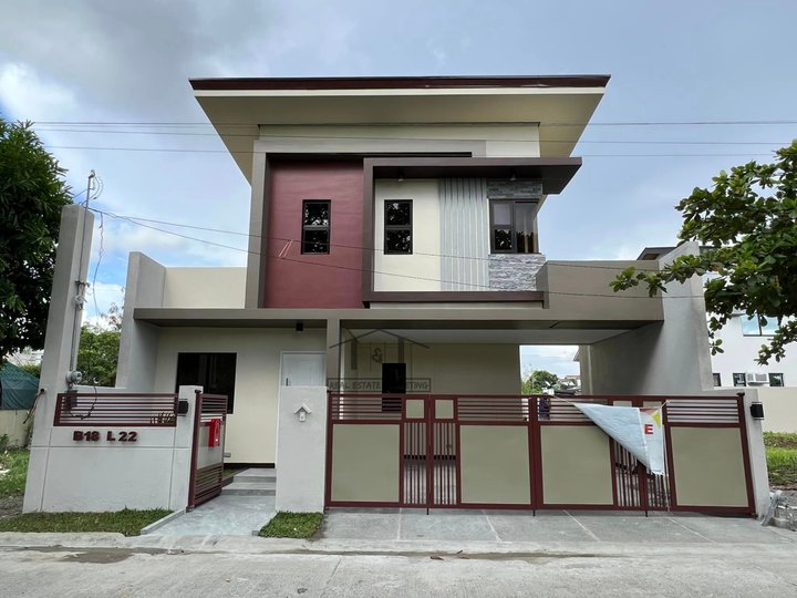 SINGLE DETACHED HOUSE AND LOT FOR SALE IN THE GRAND PARKPLACE IMUS