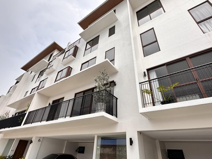 4BR RFO & Pre-Selling Townhouse FOR SALE in Quezon City