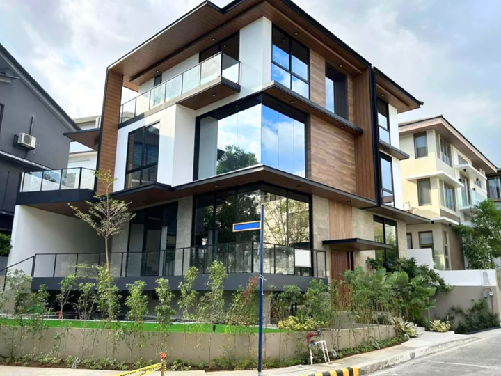 Brand New 5-Bedroom House for Sale in McKinley Hill Village, Taguig City