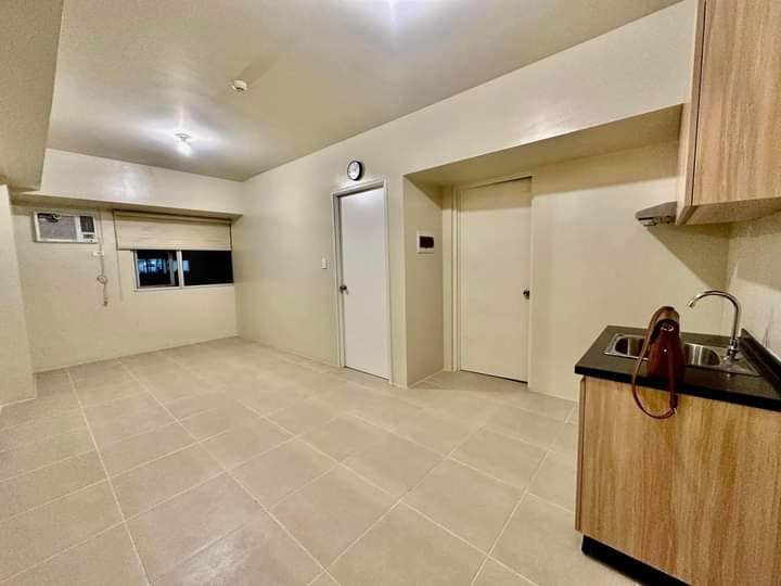 Rush BGC 3 bedroom condo for sale 55 sqm rent to own