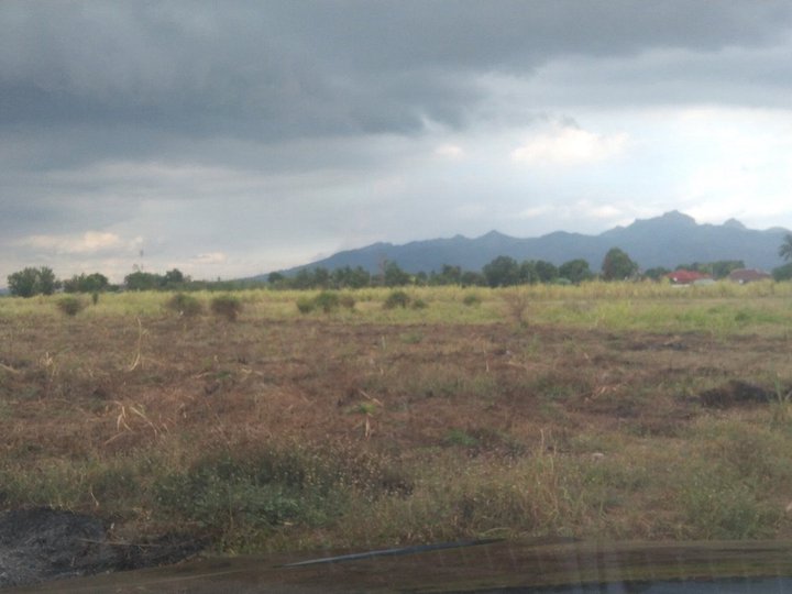 Farmlot Only 2 min drive lang po at highway na malapit sa hospital mga establishment