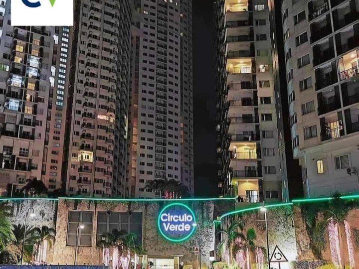 I'm selling a ready-for-occupancy 2.5-bedroom condo with parking