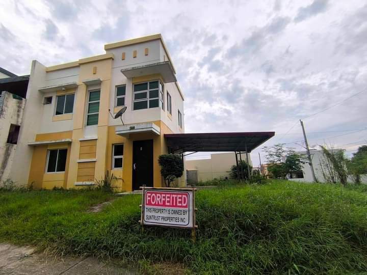 Foreclosed 4-bedroom Single Attached House For Sale in Dasmarinas Cavite