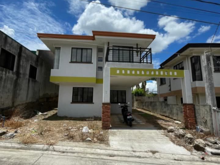 4-bedroom Single Detached House For Sale in General Trias Cavite