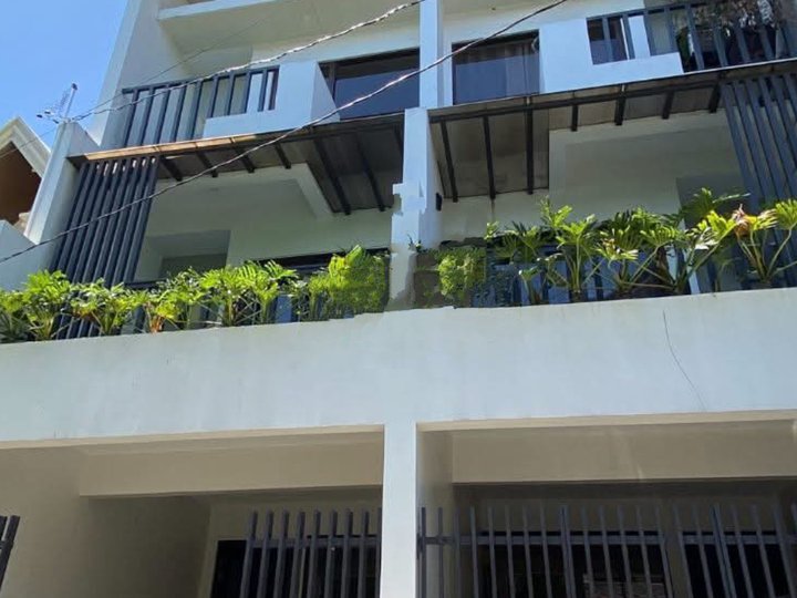 Modern 3 Storey Duplex for sale in Las Pinas