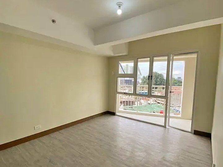 Affordable RFO Condo in Milan Residenze Fairview QC near MRT7