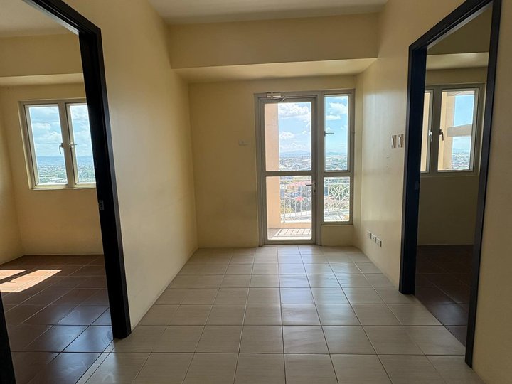 45SQM With Balcony at ROCHESTER GARDEN in Pasig condominium RFO 40k MONTHLY MOVE-IN AGAD