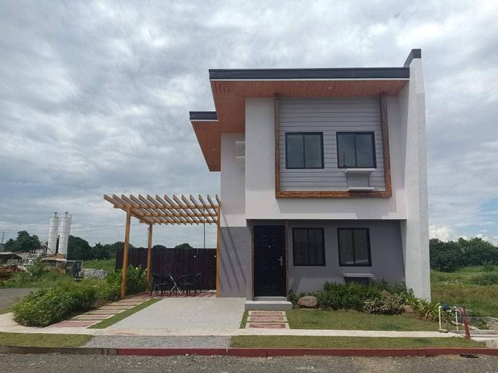 3 Bedrooms Single Attached House for Sale in Imus Cavite