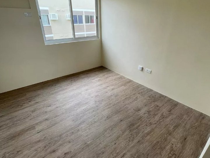 Big Savings: 1 bedroom Condominium in Berkeley Suites, Silang Cavite Now on Sale!