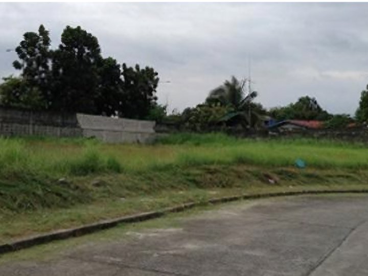 380nsqm lot in Las Villas Binan Laguna