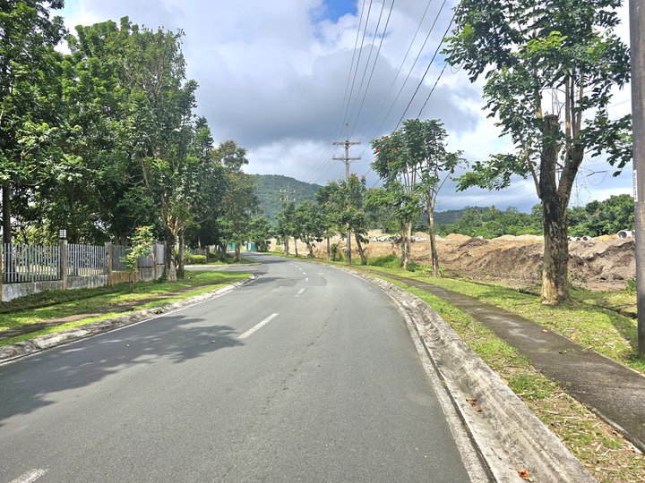New Pre-selling Lot for sale at Tagaytay Highlands