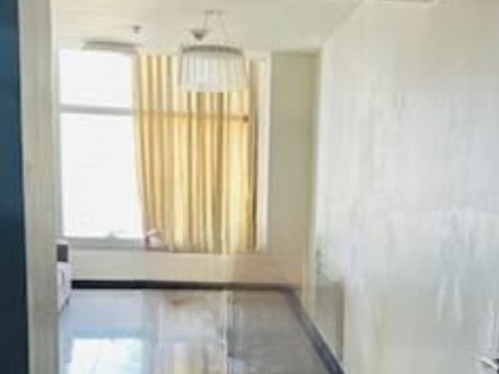 For bank fin! RFO 46sqm Condo unit in One Central HV Dela Costa,Bel Air Makati