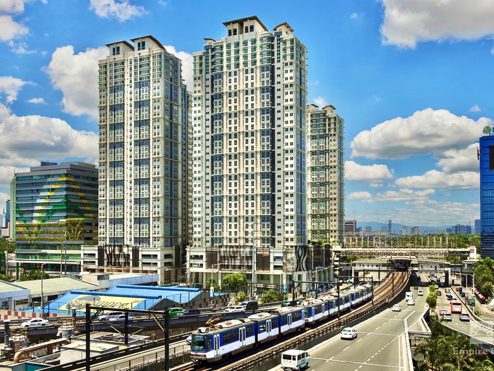 Affordable Rent to own condo beside MRT MAGALLANES STATION