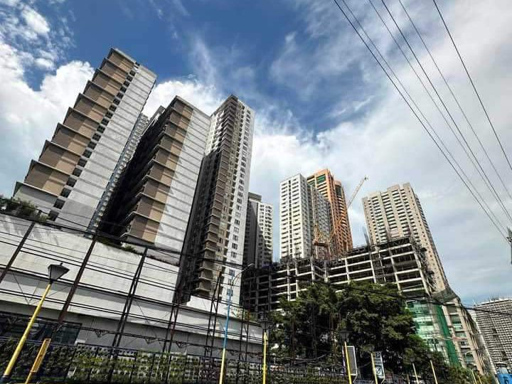 Pet Friendly 11k Monthly ready to Movein 150k 1 BR RFO ready EDSA MRT 15k monthly NAIA BGC