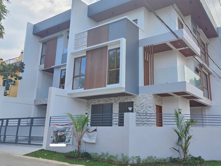 RFO Three Storey 4-bedroom Duplex House For Sale