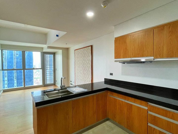 High end Japanese 1 Bedroom condo for sale in The Seasons Residences BGC Taguig City