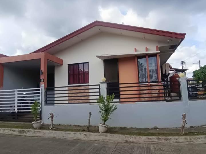 2.8  Corner House Davao city