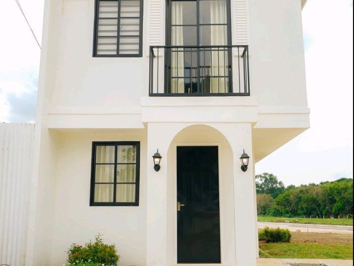 Santevi mansion twin duplex in Candelaria Quezon