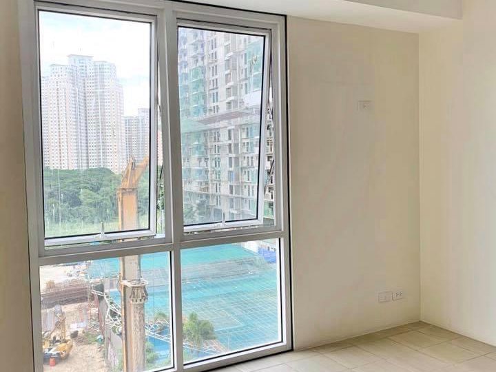 56.00 sqm 2-bedroom Condo For Sale in San Joaquin Pasig