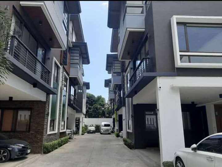 Deluxe Townhouse in San Juan Metro Manila House and Lot in San Juan, Metro Manila for sale