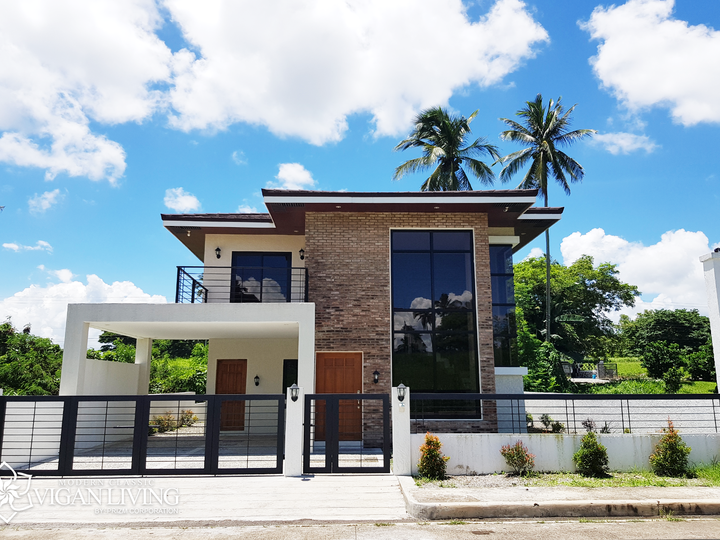 RFO 4BR Luxury Single Detached House For Sale in Lipa Batangas