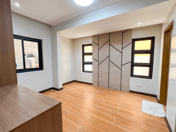 4 Bedroom House for Sale in North Susana Executive Village, Quezon City